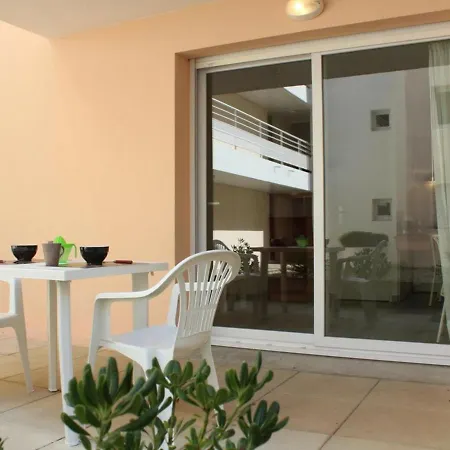Apartment Studio La Rochelle, 1 Piece, 2 Personnes - Fr-1-246-250